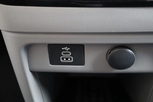 FORD Tourneo Custom usata, con Sedile posteriore sdoppiato