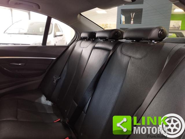BMW 318 usata, con Bluetooth
