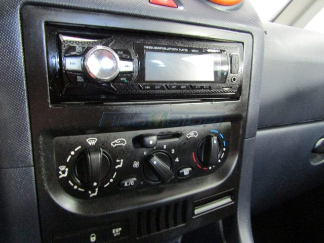 PEUGEOT 1007 usata 13