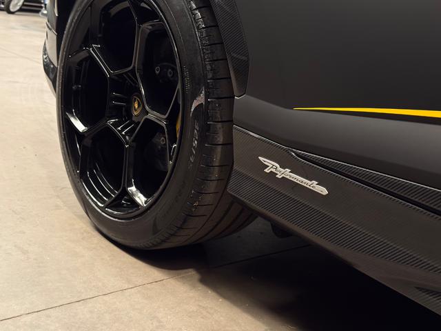 LAMBORGHINI Urus usata, con Luci diurne LED