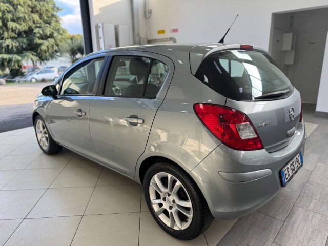 OPEL Corsa usata, con Boardcomputer