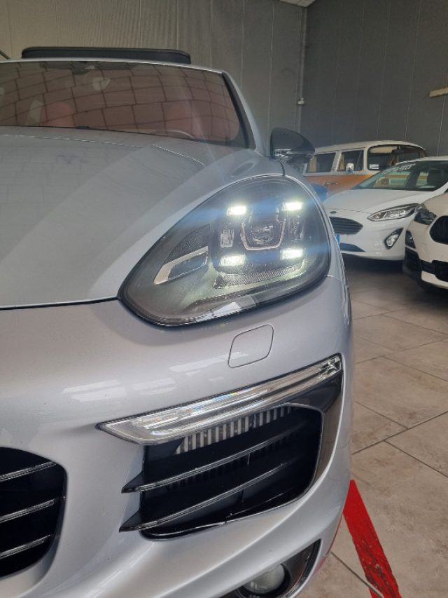 PORSCHE Cayenne usata, con Volante in pelle