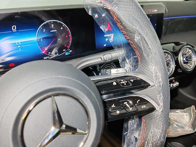 MERCEDES-BENZ A 200 usata, con Sistema di navigazione