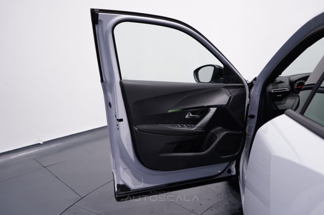 PEUGEOT 2008 usata, con Luci diurne LED
