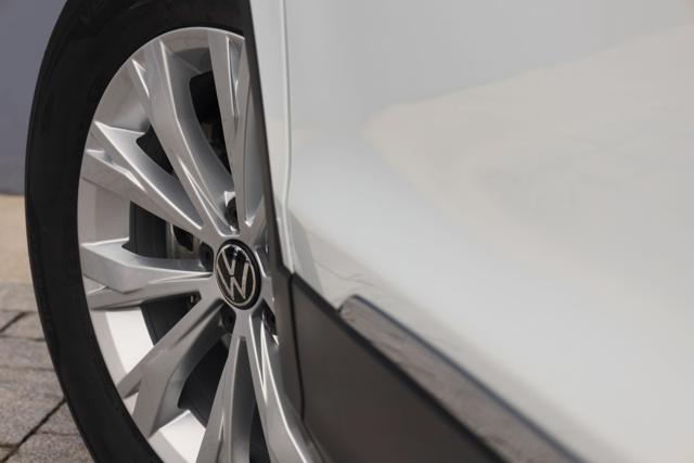 VOLKSWAGEN Tiguan usata, con Supporto lombare