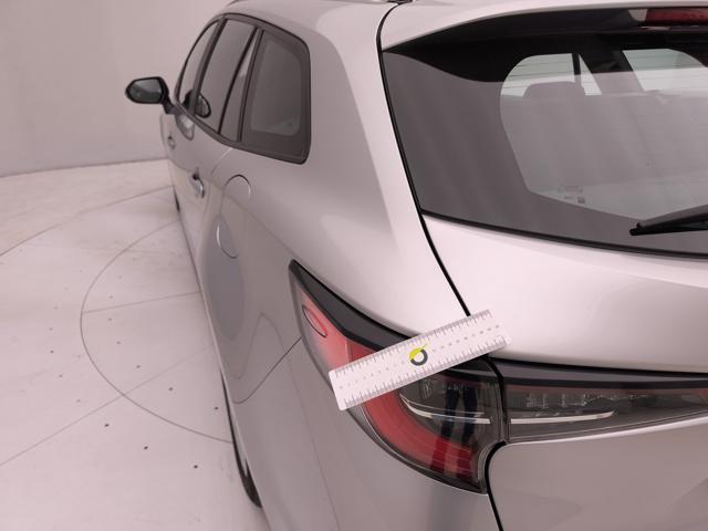 TOYOTA Corolla usata, con Hill holder