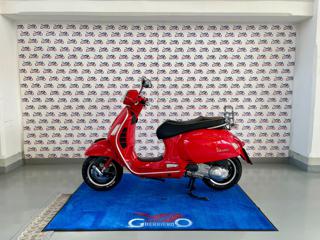 VESPA GTS 300 Super usata 0
