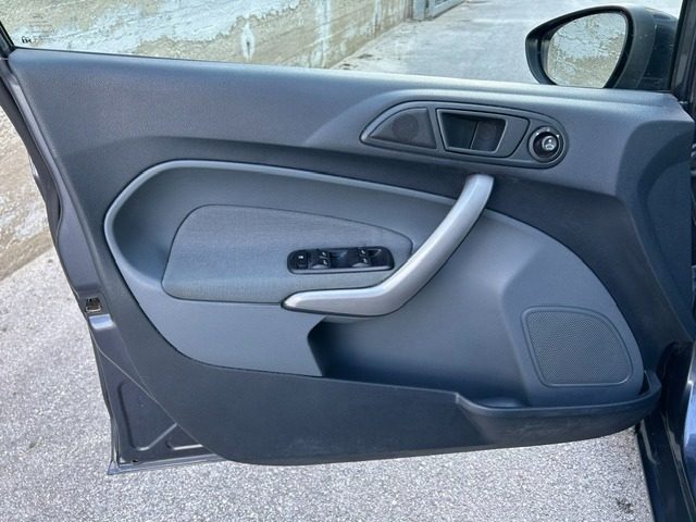 FORD Fiesta usata, con Volante in pelle