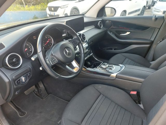 MERCEDES-BENZ GLC 220 usata 9