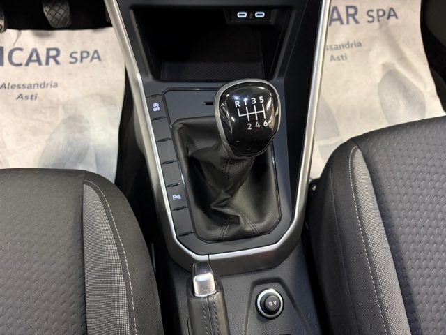 VOLKSWAGEN Taigo usata, con Touch screen