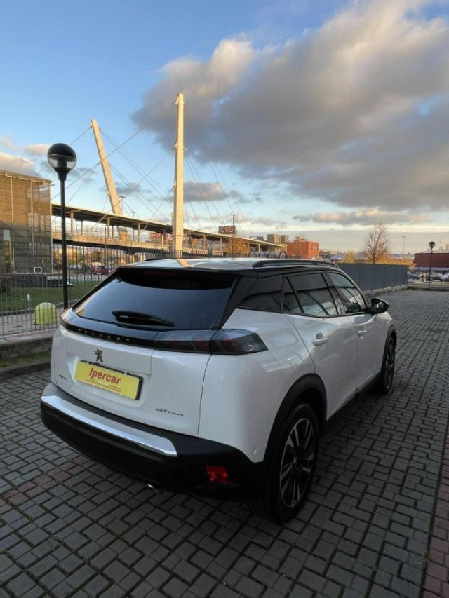 PEUGEOT 2008 usata, con Autoradio