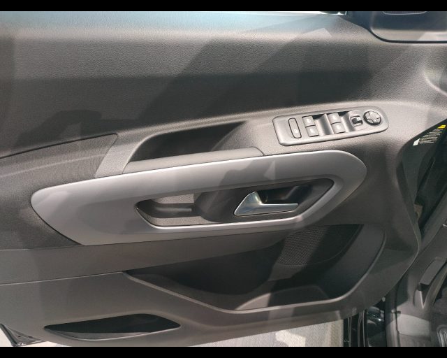 FIAT Doblo usata, con Supporto lombare