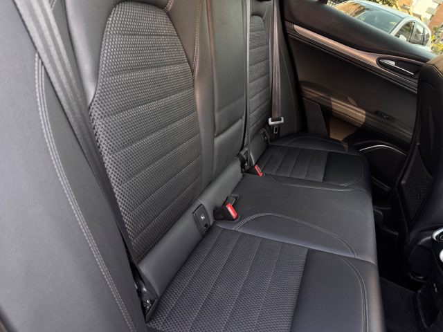 ALFA ROMEO Stelvio usata, con Fari Xenon
