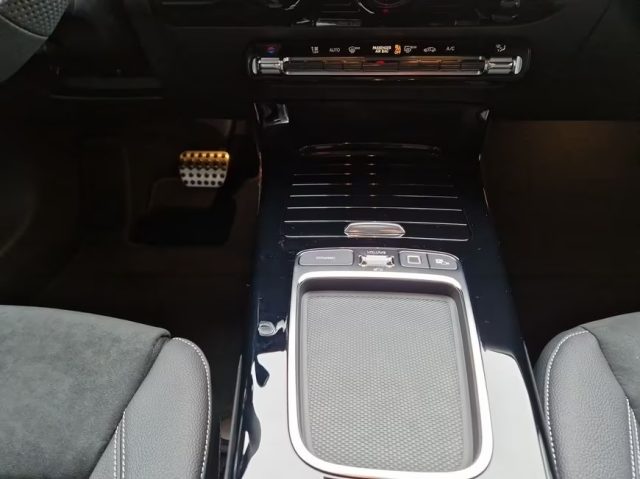 MERCEDES-BENZ A 180 usata, con Cronologia tagliandi