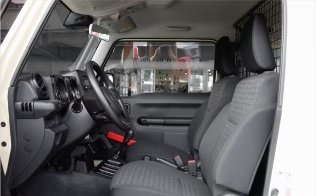 SUZUKI Jimny usata, con Autoradio