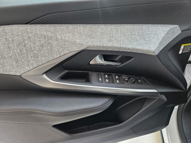 PEUGEOT 3008 usata, con Luci diurne LED