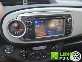 TOYOTA Yaris usata, con Autoradio