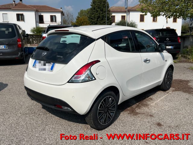LANCIA Ypsilon usata, con Airbag