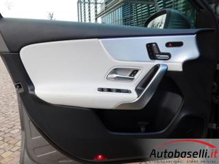 MERCEDES-BENZ A 200 usata, con Specchietti laterali elettrici
