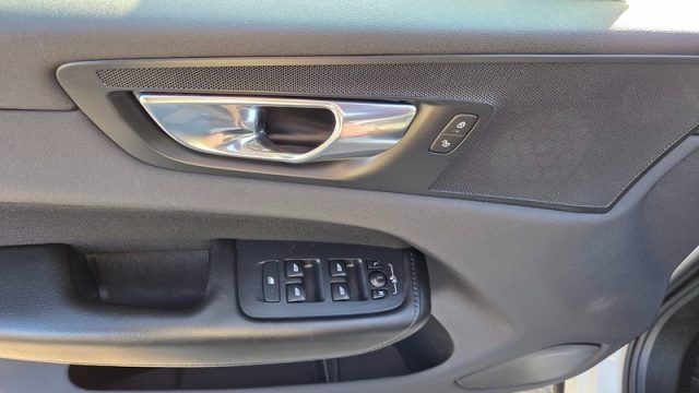 VOLVO XC60 usata, con Tettuccio apribile