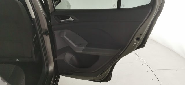 VOLKSWAGEN T-Cross usata 39