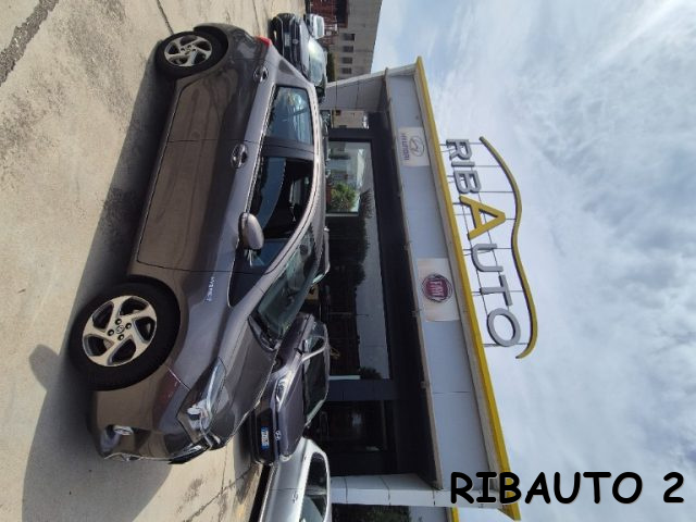 TOYOTA Yaris usata, con Autoradio