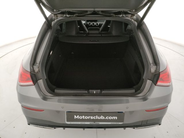 MERCEDES-BENZ CLA 180 usata, con Fari LED