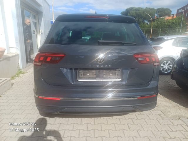 VOLKSWAGEN Tiguan usata, con Boardcomputer