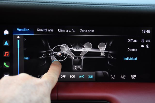 PORSCHE Taycan usata, con Fari direzionali