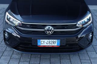VOLKSWAGEN Taigo usata, con Hill holder
