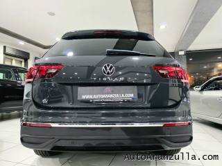 VOLKSWAGEN Tiguan usata, con MP3