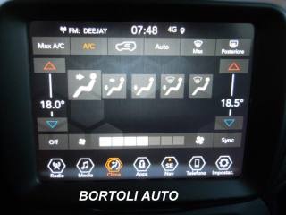 JEEP Renegade usata, con USB
