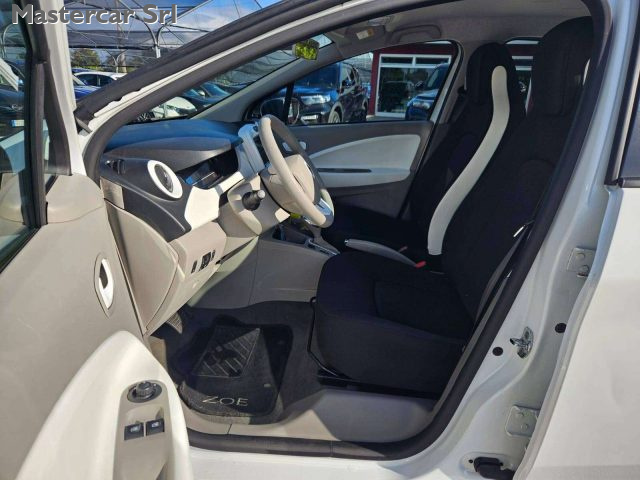 RENAULT ZOE usata, con Sistema di navigazione