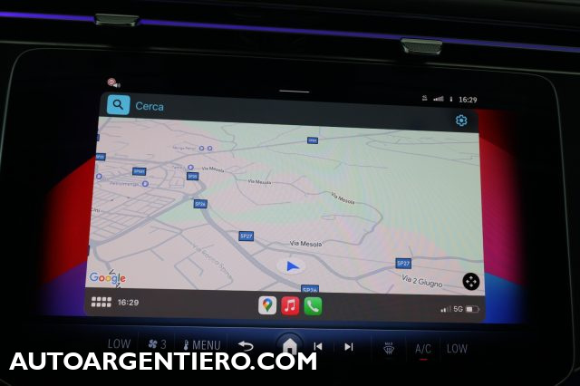 MERCEDES-BENZ E 220 usata, con Leve al volante