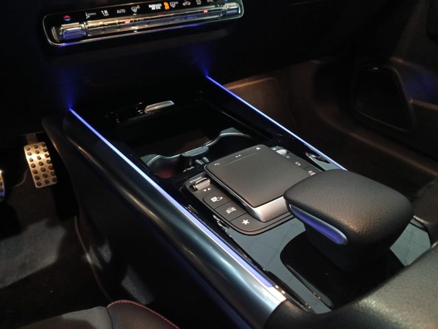 MERCEDES-BENZ GLA 200 usata, con Chiusura centralizzata