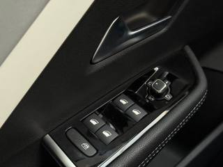 OPEL Astra usata, con Bluetooth