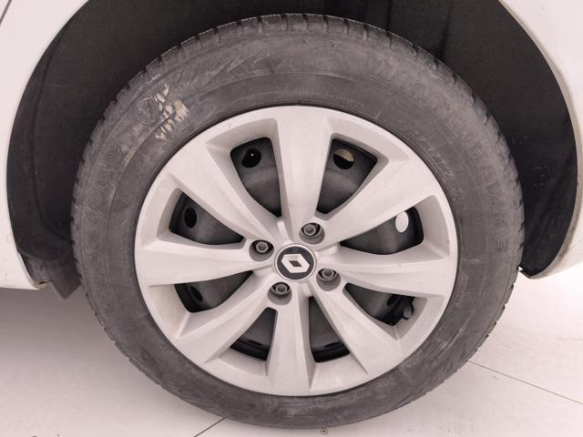 RENAULT Clio usata, con Autoradio digitale