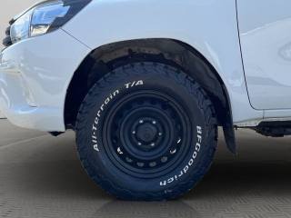 TOYOTA Hilux usata 15