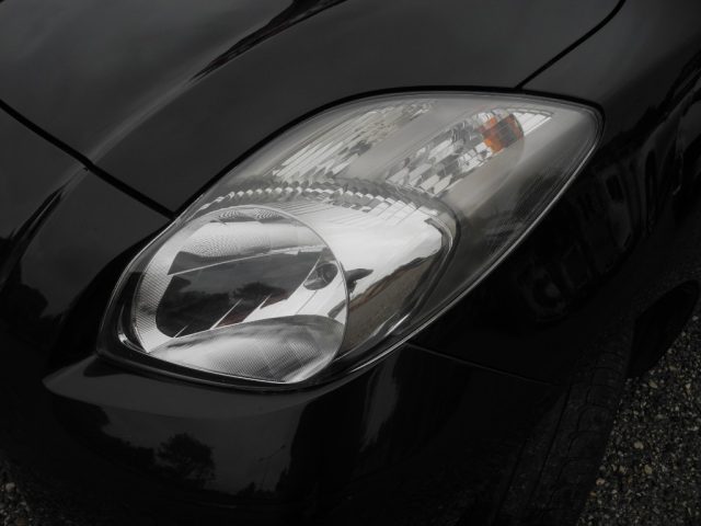 TOYOTA Yaris usata 46