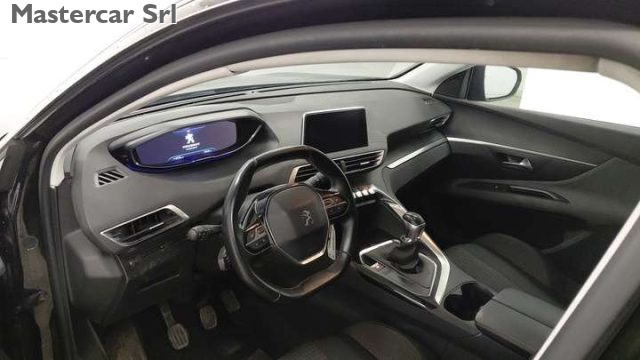 PEUGEOT 3008 usata, con Boardcomputer