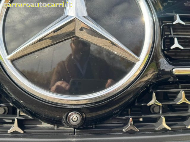 MERCEDES-BENZ V 250 usata, con Fari LED