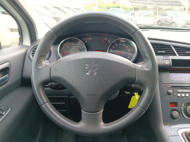 PEUGEOT 3008 usata, con Autoradio