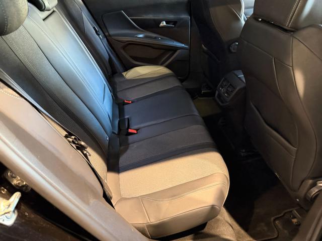 PEUGEOT 3008 usata, con Park Distance Control