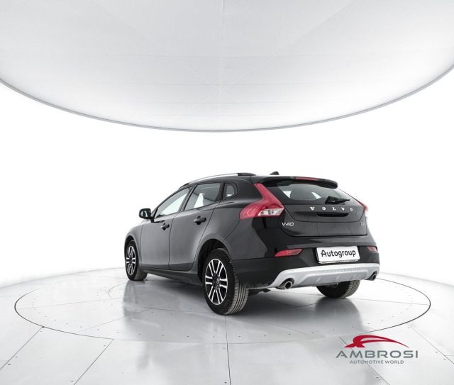 VOLVO V40 Cross Country usata 3