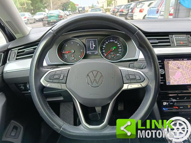 VOLKSWAGEN Passat Variant usata, con Airbag testa