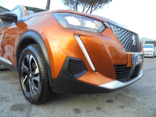 PEUGEOT 2008 usata, con Sensori di parcheggio posteriori
