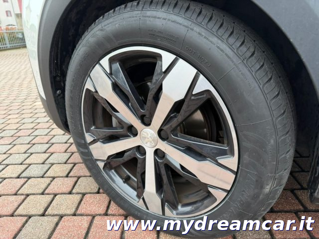 PEUGEOT 3008 usata, con Airbag testa
