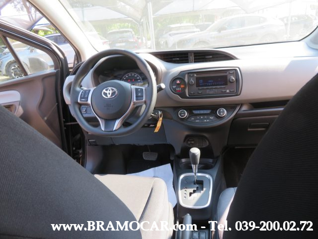 TOYOTA Yaris usata, con Assistente abbaglianti