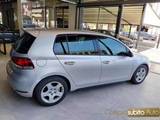 VOLKSWAGEN Golf usata, con Autoradio