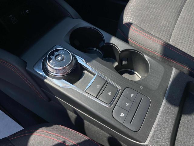 FORD Kuga usata, con Sedile posteriore sdoppiato